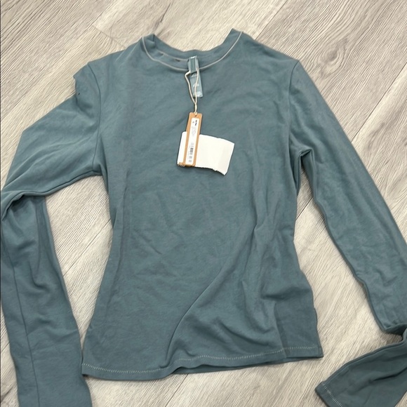 SKIMS COTTON JERSEY LONG SLEEVE T-SHIRT kyanite - Picture 2 of 4